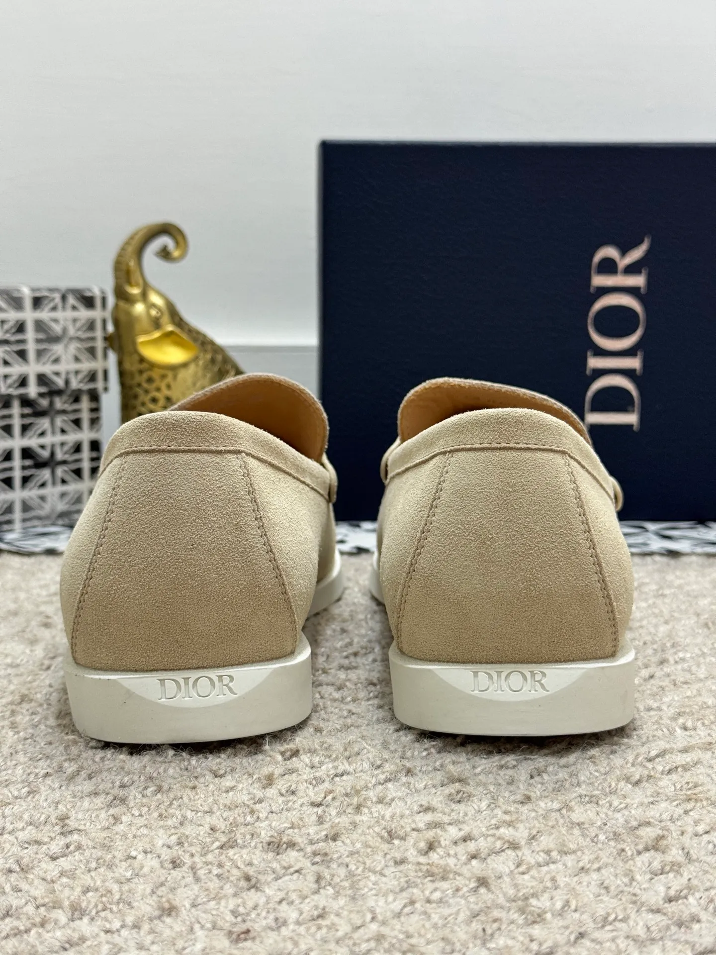Men's men's shoes 💰480 [New style] 🍺🍺Dior men's casual shoes - a high version of the original one-to-one replica. It is a casual dress shoe. Crafted from luxuriously soft navy suede❤️‍🔥Cow leather lining💘Oblique printed panels on the upper. The lightweight white rubber sole adds sophistication, with an Oblique pattern engraved on the outsole and branding on the back. Size: 38-44 (45, 46 customized